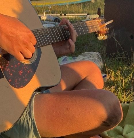 Vacation Dadcore Aesthetic, Male Camp Counselor Aesthetic, Playing Music Aesthetic, Summer Music Aesthetic, Music Camp Aesthetic, Country Guitar Aesthetic, Nature Music Aesthetic, Guitar Playing Aesthetic, Play Guitar Aesthetic