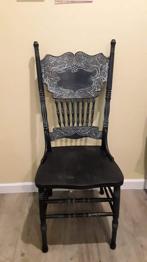 I found these in a sweet old lady's yard and asked her if she wanted to sell them...she gave all 3 to me but they needed some repair after being weathered. I painted all 3 black, and then white waxed to bring out the details. What I love about my chairs in comparison to other painted pressed backs is that you can see all of the detail and they look elegant and classy Painted Pressback Chairs, Painted Pressed Back Chairs, Pressed Back Chairs Makeover, Pressback Chair Makeover, Pressed Back Chairs, Pressback Chairs, Posh Bedroom, Charleston Bedroom, Dining Painting