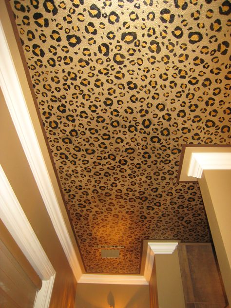 Love this ceiling! So glad Riley is a painter so I don't have to pay tons to have this done one day! I need to have him start practicing ;) Leopard Wall, Animal Print Decor, Rock House, Turkish Tiles, Wallpaper Ceiling, Modern Masters, Children Room, Space Ideas, Cabin Fever