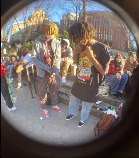 Skater Pics, Mid90s Aesthetic, Mid 90s Aesthetic, Fisheye Photography, Mid 90/, Skateboard Photos, Skate Vibes, Skateboard Aesthetic, Skate Photos