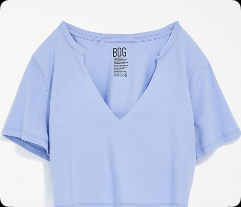 Urban Outfitters Bdg Shirt, Urban Outfitters Tee Shirt, Urban Outfitters Shirt Outfit, Preppy Coastal Outfit, Cute Blue Tops, Cute Shirts For School, Bdg Shirt, Places To Shop For Clothes, Bdg Top