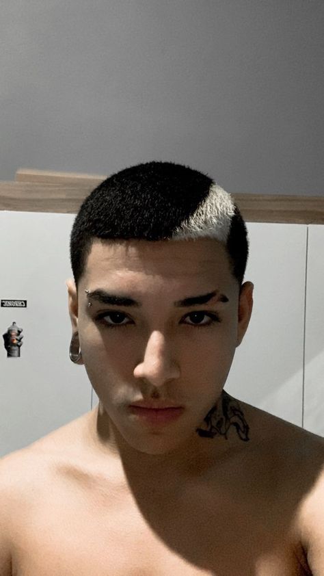 Boys Buzz Cut, Men Buzz Cut, Buzzcut Hairstyles, Buzz Cut For Men, Buzz Cut Styles, Bleached Hair Men, Shaved Head Designs, Cool Hair Designs, Buzz Cut Hairstyles