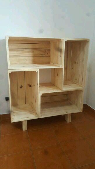 Diy Bookshelf Design, Bedroom Storage For Small Rooms, Kids Platform Bed, Closet Under Stairs, Gorgeous Apartment, Bedroom Organization Storage, Crate Shelves, Dekor Diy, Bookshelf Design