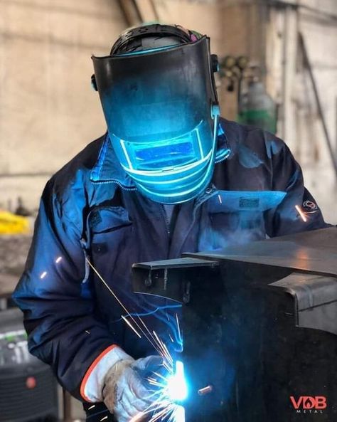 Welder Aesthetic, M50 Gas Mask, Welding Logo, Id Photos, Welding Training, Life Study, Tig Welder, Mig Welder, Harbor Freight