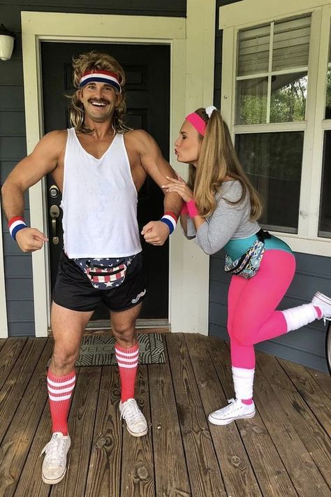 Heading to an 80s party? Check out these 80s party outfits, 80s party outfit ideas, 80s outfits, and 80s costumes Couple Dress Up Ideas, Easy 80s Costume, 80s Costume Men, 80s Couple Costume, 80s Couples, 80s Themed Costumes, 80s Outfit Ideas, 80s Party Costumes, Diy Floating Deck