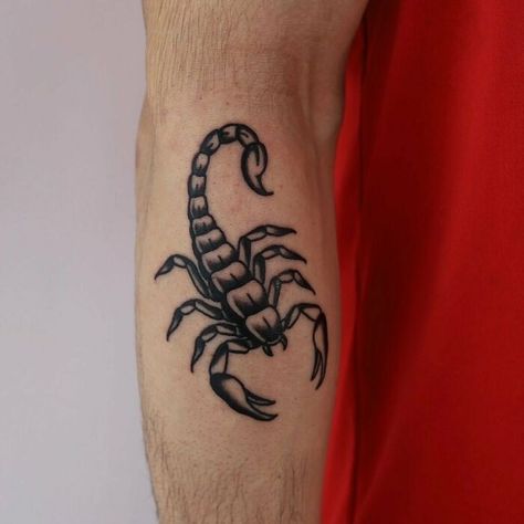 106 American Traditional Tattoo Ideas For A Timeless Look | Bored Panda Mens Tattoos American Traditional, Traditional Man Tattoo, American Traditional Tattoos Masculine, Kodak Black Tattoo Ideas, Trad American Tattoo, Colored Traditional Tattoo, Collarbone Tattoo American Traditional, Tattoos Arm Women, American Traditional Tattoo Black