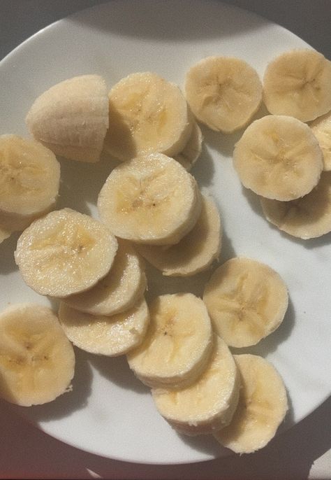 aesthetic bananas in the sunlight Banana Aesthetic Fruit, Banana Slices Aesthetic, Bananas Aesthetic, Aesthetic Banana, Banana Aesthetic, Alphabet Aesthetic, Banana Birthday, Chic Diet, Fruits Aesthetic