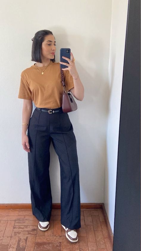 Job Clothes, Casual Work Outfits Women, New Look Fashion, Minimalist Fashion Women, Classic Style Outfits, Elegante Casual, Casual Chic Outfit, Fashion Mistakes, Casual Work Outfits