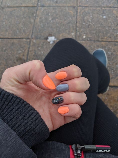 Orange And Grey Nail Designs, Fall Powder Dip Nail Ideas 2023, Orange And Gray Nails, Grey And Orange Nails, Orange Dip Powder Nails, Sns Dipping Powder Nails, Dipping Powder Nails, Nails Dipping Powder, Rose Gold Nails Acrylic