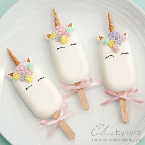 Unicorn Birthday Cake Pops, Unicorn Cakesicles Ideas, Cakesicles Unicorn, Unicorn Cakesicles, Unicorn Cakepops, Diy Unicorn Cake, Carnival Birthday Theme, Popsicles Cake, Cake Push Pops