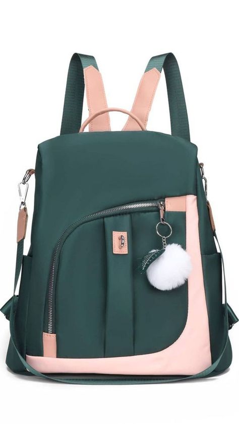 Minimalist backpacking is an increasingly popular approach to travel that focuses on simplicity, allowing for greater freedom and peace of mind on the road. For more information, visit our website. Woman Backpack, Green Preppy, Backpacking Essentials, Elegant Preppy, Functional Backpack, Minimalism Lifestyle, Minimalist Backpack, Colorful Backpacks, Minimalist Travel