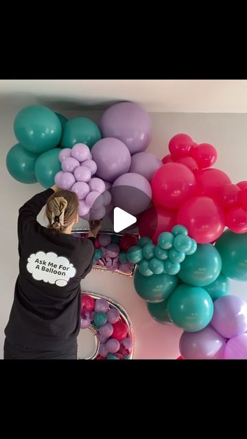 Balloon Sizes For Garland, Balloon Arch Step By Step, How To Make Cluster Balloons, Cluster Balloon Garland, How To Tie Balloon Garland, How To Attach Balloon Arch To Wall, How To Cluster Balloons Together, Colourful Balloon Decorations, How To Make Small Balloon Clusters