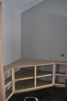 corner built in for tv - Great way to make use of a corner space and still have shelving or drawers to keep DVD players, game consoles, games etc. Built In For Tv, Corner Built In, Corner Tv Cabinets, Tv Built In, Corner Tv Unit, Kids Basement, Diy Tv Stand, Corner Tv, Corner House