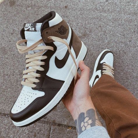 204 on Twitter: "Nike… " Jordan 1 Dark Mocha, Women Jordans, Jordans Shoes, Dr Shoes, Nike Shoes Girls, Nike Fashion Shoes, Jordan Shoes Girls, Preppy Shoes, Jordan Shoes Retro