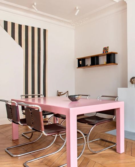 Apartment Table, Iconic Chairs, Iconic Furniture, Emily Henderson, Parisian Apartment, Pink Table, Van Der Rohe, Interior Modern, Mies Van Der Rohe