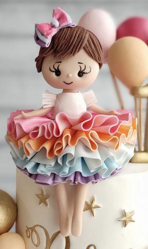 Fondant Princess Cake, Fondant Cakes Birthday Girl, Ballerina Cakes For Girls Birthday, Princess Cakes Ideas Girl Birthday, Ballerina Cake Ideas, Princess Cake Design, Fondant Ballerina, Sugarpaste Figures, Baby Doll Cake