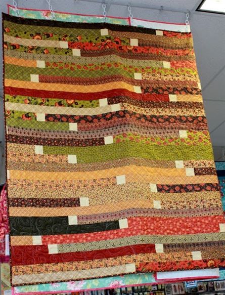 How to Change the Dimensions of a Jelly Roll Race Quilt Sewing Projects With Scraps, Quilt Cake, Jelly Roll Race Quilt, Jelly Roll Projects, Jelly Roll Race, Cake Jelly, Jelly Roll Patterns, Jelly Roll Quilt Patterns, String Quilts