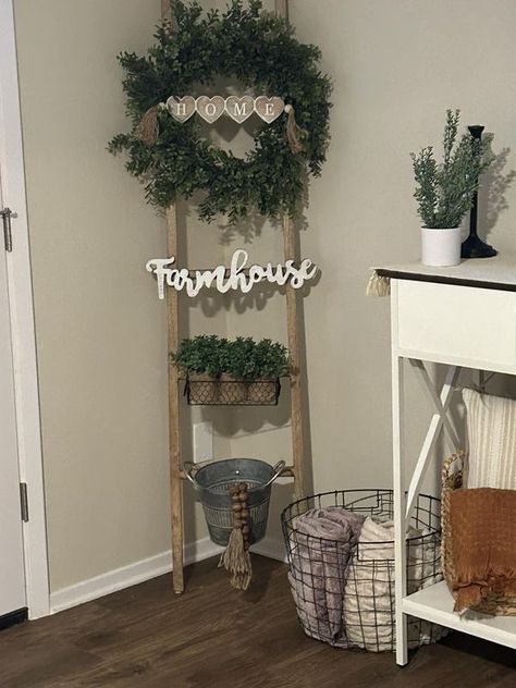 We Love Farmhouse! | Just missing a little pillow to go in the bucket ❤️ | Facebook Ladder Decor Living Room, Farmer House, Ladder Ideas, Farmhouse Ideas, Living Styles, House Designs, Country Living, House Decor, Ladder Decor