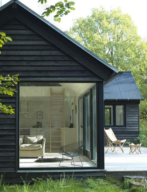 Architect Visit: A Modular Danish Summer House—Ready To Go in Six Months Danish Summer House, Small House Bliss, Black Cabin, Modular Cabins, Black Houses, Prefab Cabins, Vacation Cottage, Modern Rustic Homes, Black House Exterior