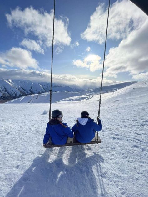 #queenstown #newzealand #nz #skiing #snowboarding #snow #winter Queenstown Skiing, New Zealand Snow, New Zealand Winter, Queenstown New Zealand, Snow Winter, Queenstown, Ski Trip, Life Goals, Girls Trip