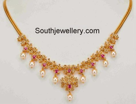 Simple 22 carat gold light weight necklace studded with uncut diamonds, rubies and south sea pearl drops. Gross Weight: 33 grams Uncut Diamond Necklace, Diamond Necklace Indian, Diamond Necklace Simple, Gold Necklace Indian, Jewellery Diamond, Gold Jewelry Simple Necklace, Geek Jewelry, Gold Necklace Indian Bridal Jewelry, Gold Necklace Simple