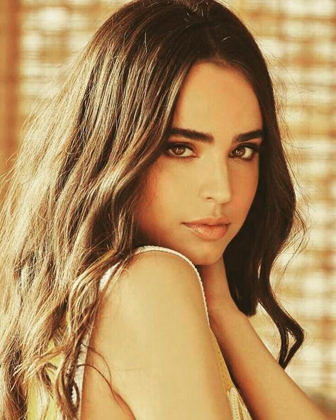 Sofia Carson Sophia Carson, Disney Channel Stars, Cameron Boyce, Sofia Carson, Alan Walker, Dove Cameron, Pretty Little Liars, Disney Channel, Celebrities Female