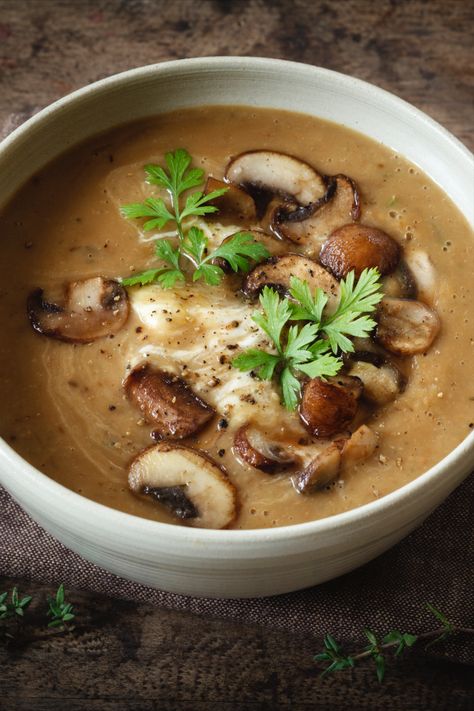 Mixed mushroom soup Best Mushroom Soup, Mushroom Soup Recipe, Low Calorie Soup, Vegetarian Soup Recipes, Mushroom Soup Recipes, Pureed Soup, Vegan Soup Recipes, Delicious Soup Recipes, Vegetarian Lunch