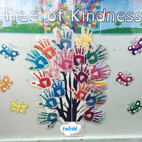 A picture of handprints Kindness Week Ideas, Kindness Display, Kids Art Display Board, Elsa Room, Nurture Room, Kindness Tree, Friendship Week, Nurture Group, Display Boards For School