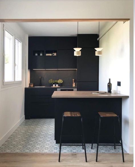 Tiny Kitchen Design, Corner Kitchen, Industrial Style Furniture, Kitchen Open, Living Room Flooring, Room Flooring, Black Kitchens, Floor Decor, Apartment Design