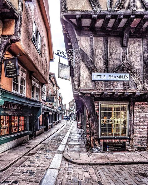 Exploring GB - The Shambles in York is one of the... York Shambles, Shambles York, The Shambles, Scifi Interior, Architectural Fashion, Narrow Street, York Uk, Timber Buildings, Street Painting