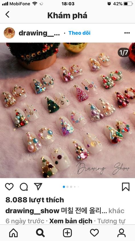 Japanese Christmas Nails, Japanese Nail Art Elegant, Korean Christmas Nails, Winter Nail 2023, Nail Designs Holiday, Summer Holiday Nails, Nail Noel, Christmas Nail Design, Xmas Nail