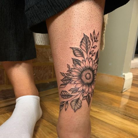 Sunflower Leg Tattoo Calf, Sunflower Tattoo Leg, Flower Shin Tattoo, Sunflower Leg Tattoo, Shin Tattoo, Calf Tattoo, Leg Tattoo, Subtle Tattoos, Sunflower Tattoo