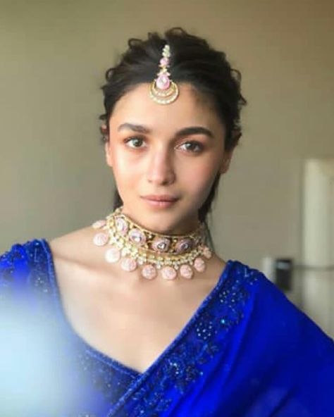 Tag your bridesmaid to give them a friendly reminder! Can there be a prettier bridesmaid than @aliaabhatt ? 😍 @bollywoodootd… Hairstyles Side Bun, Bridesmaid Wedding Makeup, Best Bridal Hairstyles, Blue Sharara, Bff Wedding, Glittery Eye Makeup, Makeup Nude, Side Bun, Subtle Makeup