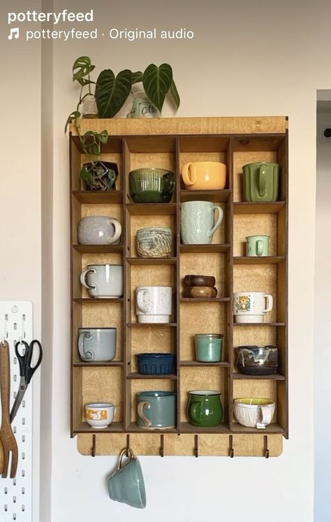 Mug Holder Shelf, Kitchen Mug Organization, Kitchen Mug Shelf, Sage Coffee Bar, Espresso Cup Display, Homey Kitchen Decor, Shelf For Mugs, Kitchen Mug Storage, Mug Shelf Ideas