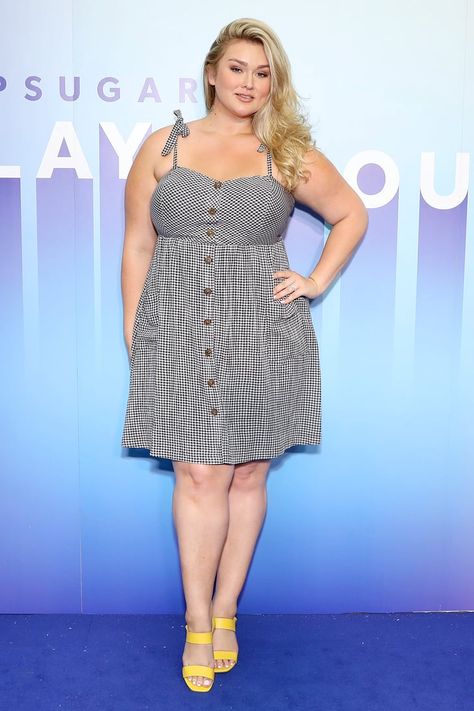 Curve Model Hunter McGrady on Staying Body Positive Plus Size Actresses, Plus Size Date, Date Looks, Hunter Mcgrady, Curve Model, Yellow Heels, Date Outfit, Queen Size Bed, Xl Girls