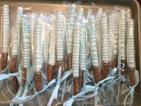 Quince Planning, Baby Shower Desserts Boy, Covered Pretzel Rods, Chocolate Dipped Marshmallows, Chocolate Covered Pretzel, Trendy Baby Shower Themes, Chocolate Covered Pretzel Rods, Pink Sweets, Marshmallow Frosting