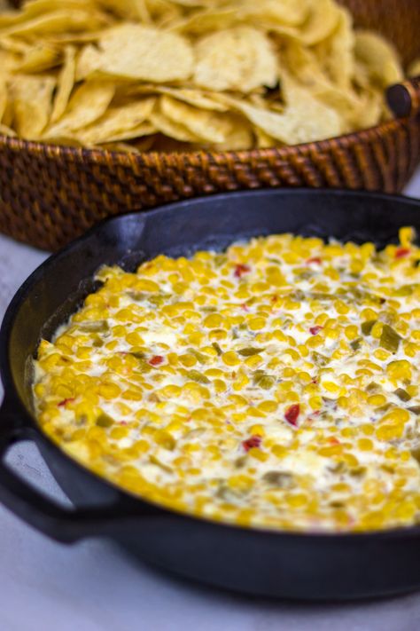 Easy Hot Corn Dip, Mexicorn Dip, Creamy Corn Dip, Divine Recipes, Mexican Corn Dip, Healthy Dip Recipes, Yummy Appetizers Parties, Hot Corn Dip, Skillet Corn