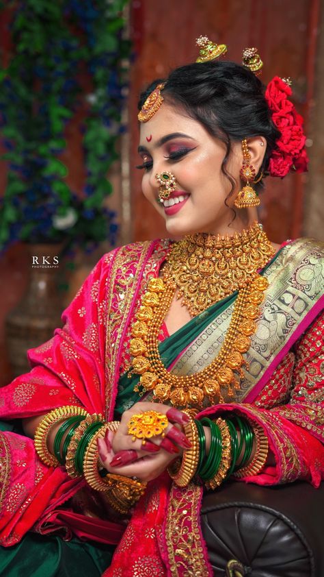 Maharashtra Nath Designs, Jewellery Shoot With Model, Buddhist Wedding Dress, Mythology Fashion, Jewellery Fashion Shoot, Marathi Mulgi, Nath Bridal, Maharashtrian Bride, Latest Bridal Makeup