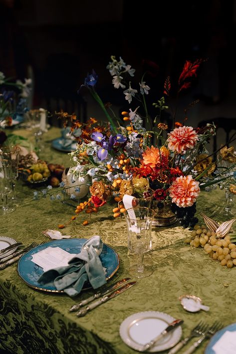 Moody Tablescape, Unique Event Decor, Medieval Banquet, Legion Of Honor, Jewel Tone Wedding, Sleek Chic, Green Table, Wedding Tablescapes, Table Linen