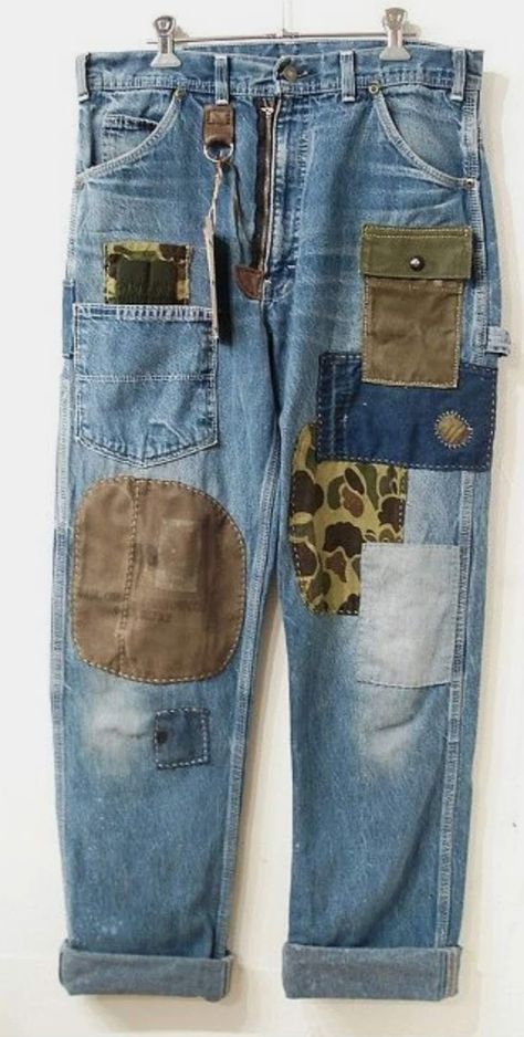 Rework Jeans, Jeans Bags Ideas, Boho Bottoms, Jeans Patch, Apparel Design Inspiration, Patched Denim Jeans, Denim Repair, Patch Pants, Sewing Jeans