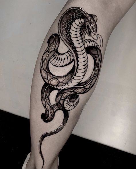 25 Tattoo, Cobra Tattoo, Heaven Tattoos, Snake Tattoo Design, Greek Tattoos, Dark Art Tattoo, Calf Tattoo, Tattoo Feminina, Head Tattoos