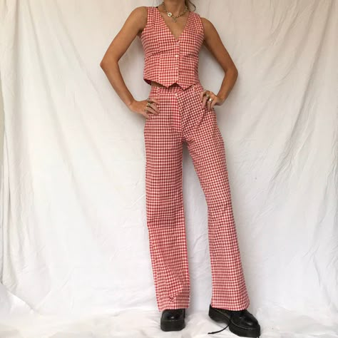 Red Checkered Pants Outfit, Red Gingham Dress Outfit, Red Gingham Pants, Red Gingham Outfit, Red Checkered Pants, Gingham Pants Outfit, Stitch Mood, Gingham Dress Outfit, Checkered Pants Outfit