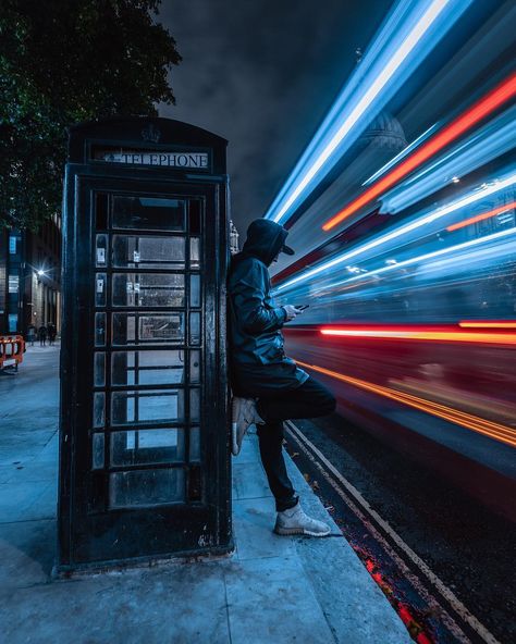 Moody Street Photos Of London After Dark By Luke Holbrook Light Trail Photography, Urban Photography Portrait, Night Street Photography, Street Photography Urban, Long Exposure Photos, Light Painting Photography, Night Time Photography, Dark Street, Night Portrait