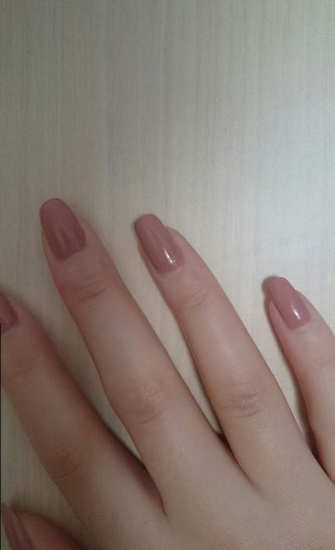 Nude Nail Paint, Nude Nail Polish Colors, Nail Paint Shades, Nail Polish Shades, Couple Wallpaper Relationships, Girly Dp, Nude Nail Polish, Cute Simple Nails, Nude Nail