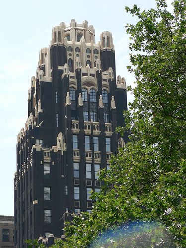 Bryant Park Hotel, New York American Radiator Building, Bryant Park Hotel, New York Hotels, Manhattan Bridge, Black Brick, Art Deco Buildings, Bryant Park, Art Deco Architecture, Park Hotel