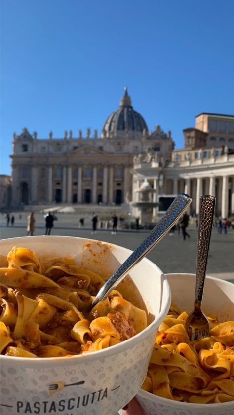 Rome Astethic, Roma Aesthetic, Pasta Roma, Rome Food, Italy Vibes, Summer In Italy, Living In Italy, Italy Aesthetic, Europe Summer