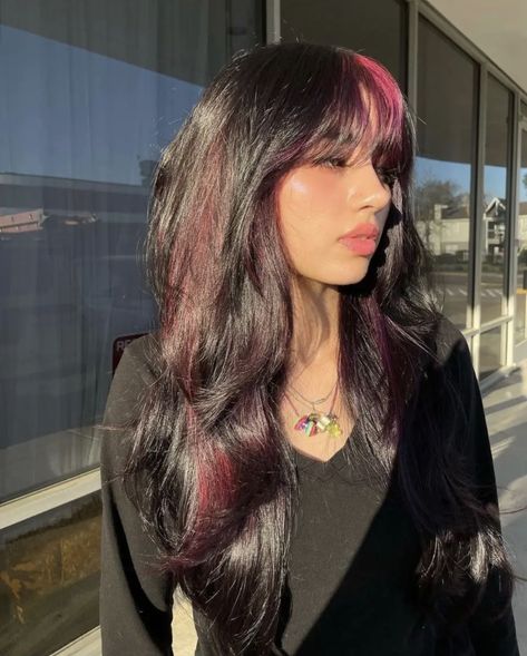 Pink And Purple Peekaboo Highlights, Purple Peekaboo Highlights, Haircut Ideas Brown Hair, Long Layered Haircut, Ideas Haircut, Peekaboo Highlights, Pink Hair Dye, Hair Dye Ideas, Hair Color Underneath