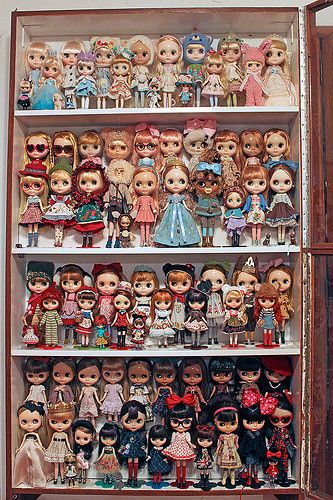 Doll Collection Display, Toy Collection Room, Cool Collections, Dolly World, Amy The Hedgehog, Drawing Cartoon Faces, Doll Room, Doll Display, Cute Polymer Clay