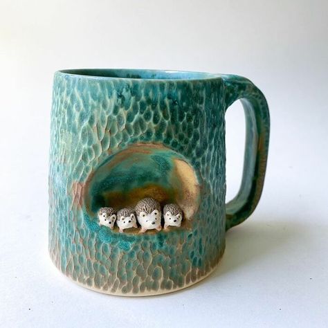 Animal Mugs, Pottery Crafts, Ceramics Pottery Art, Ceramic Animals, Pottery Mugs, Animal Sculptures, Cute Mugs, Cups And Mugs, Ceramic Painting