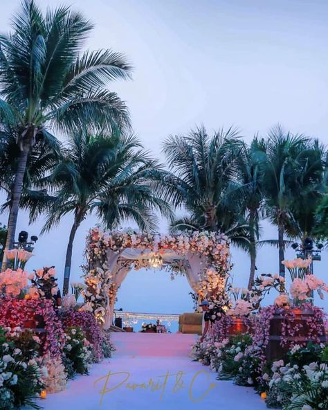 Mandap Aesthetic, Beach Wedding Party Favors, Mandap Ideas, Sunset Theme, Winter Wedding Destinations, Unique Destination Wedding, Mandap Decor, Desi Wedding Decor, Destination Bride